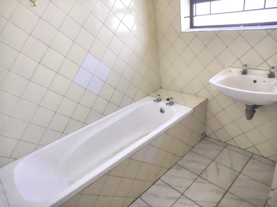 To Let 4 Bedroom Property for Rent in Ravensmead Western Cape